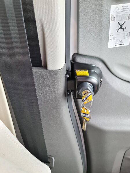 Pachetul HEOSystem VAN cu cheie similara Ford Transit din anul model 2014 - Negru - EVONomad